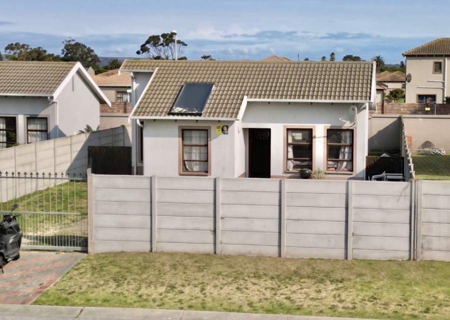 2 Bedroom Property for Sale in Fourleaf Estate Eastern Cape